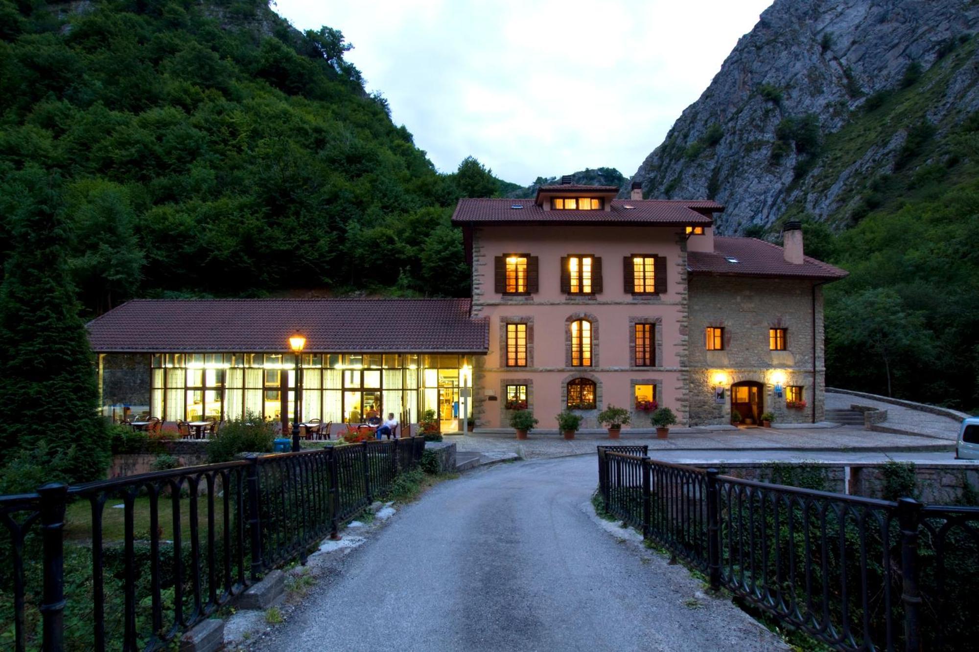 La Casona De Mestas Ponga Eksteriør billede
